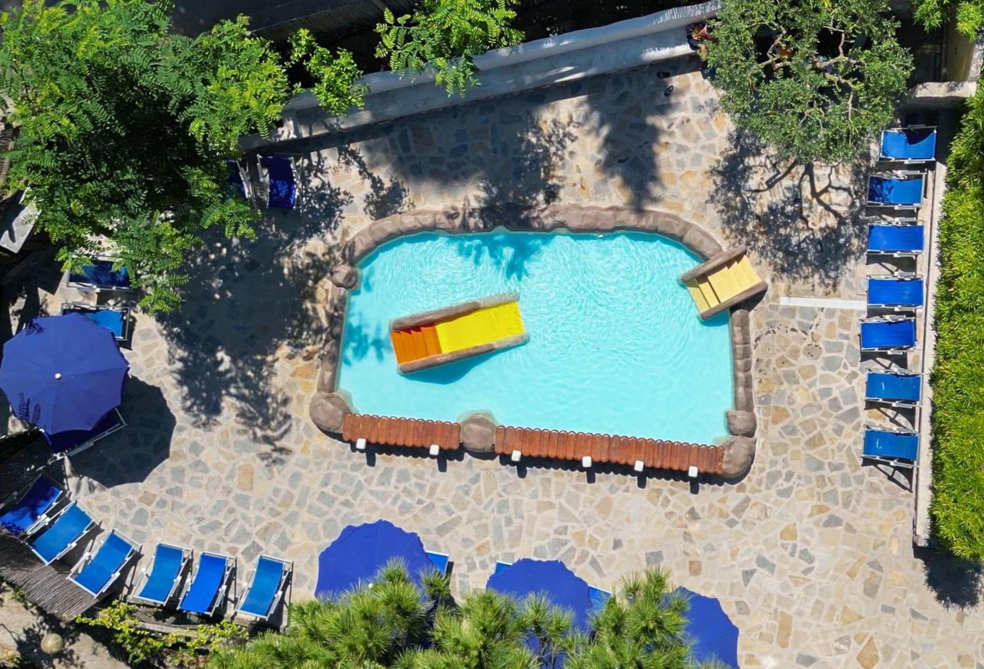 Village Camping Santa Fortunata - Campogaio Sorrento Exteriör bild
