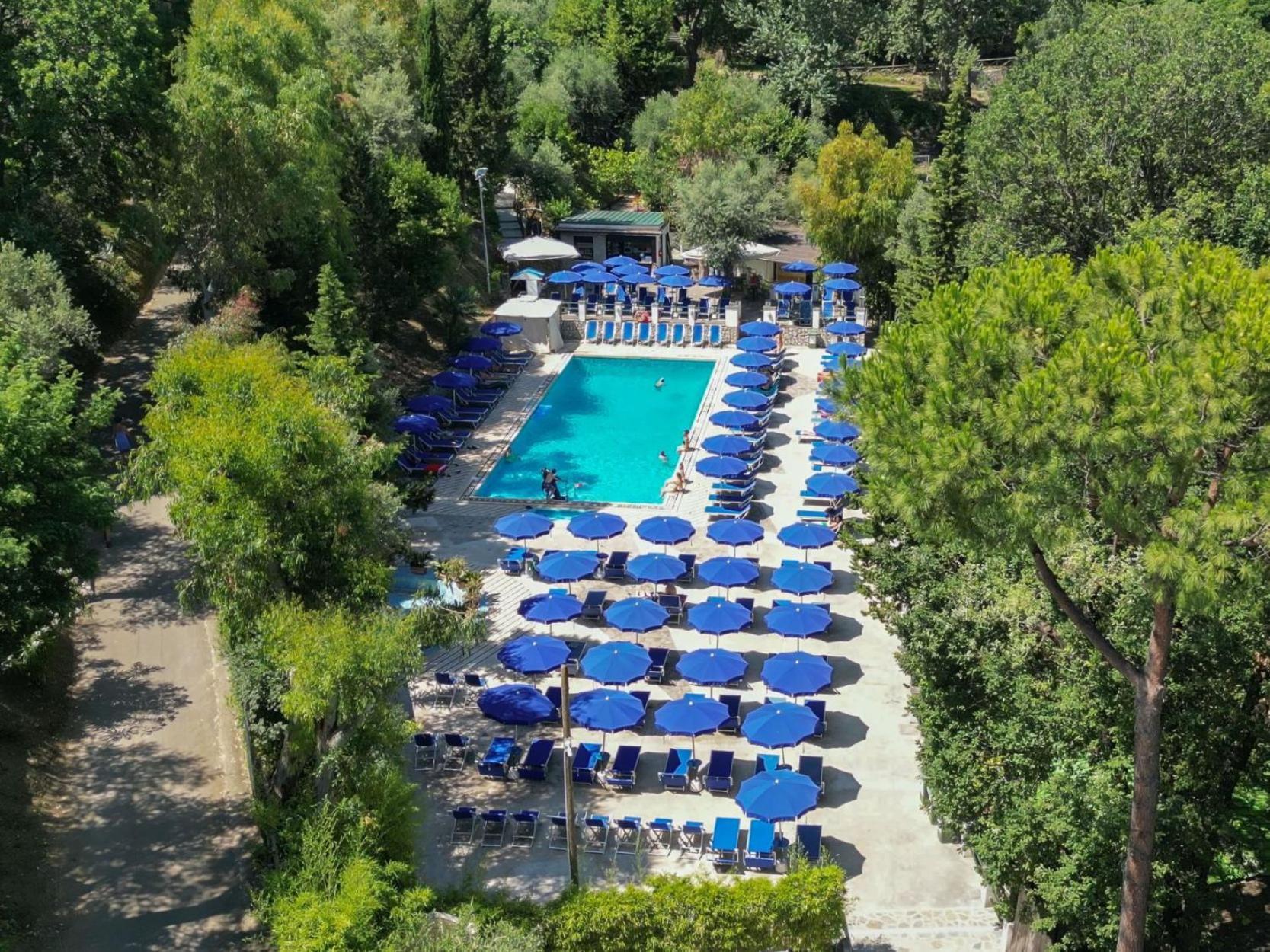 Village Camping Santa Fortunata - Campogaio Sorrento Exteriör bild