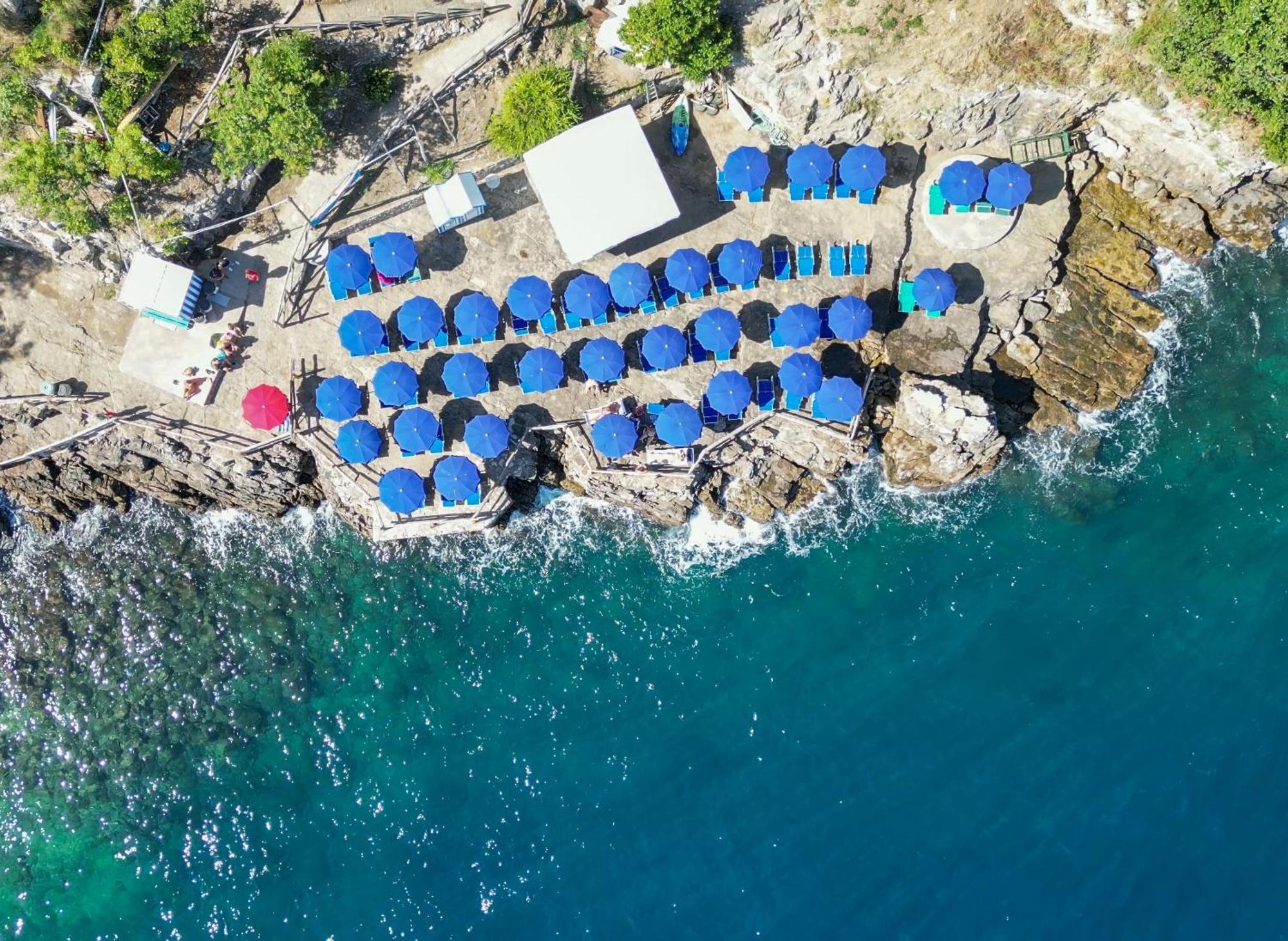 Village Camping Santa Fortunata - Campogaio Sorrento Exteriör bild