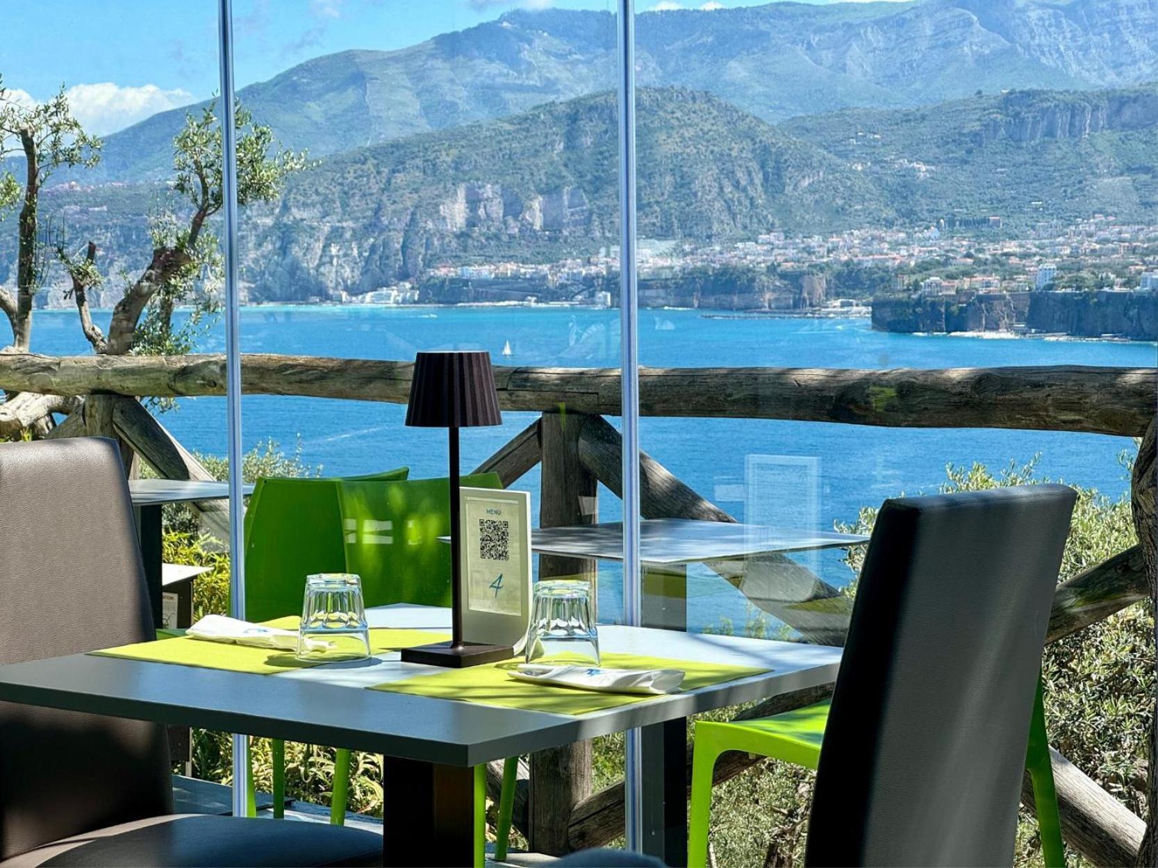 Village Camping Santa Fortunata - Campogaio Sorrento Exteriör bild