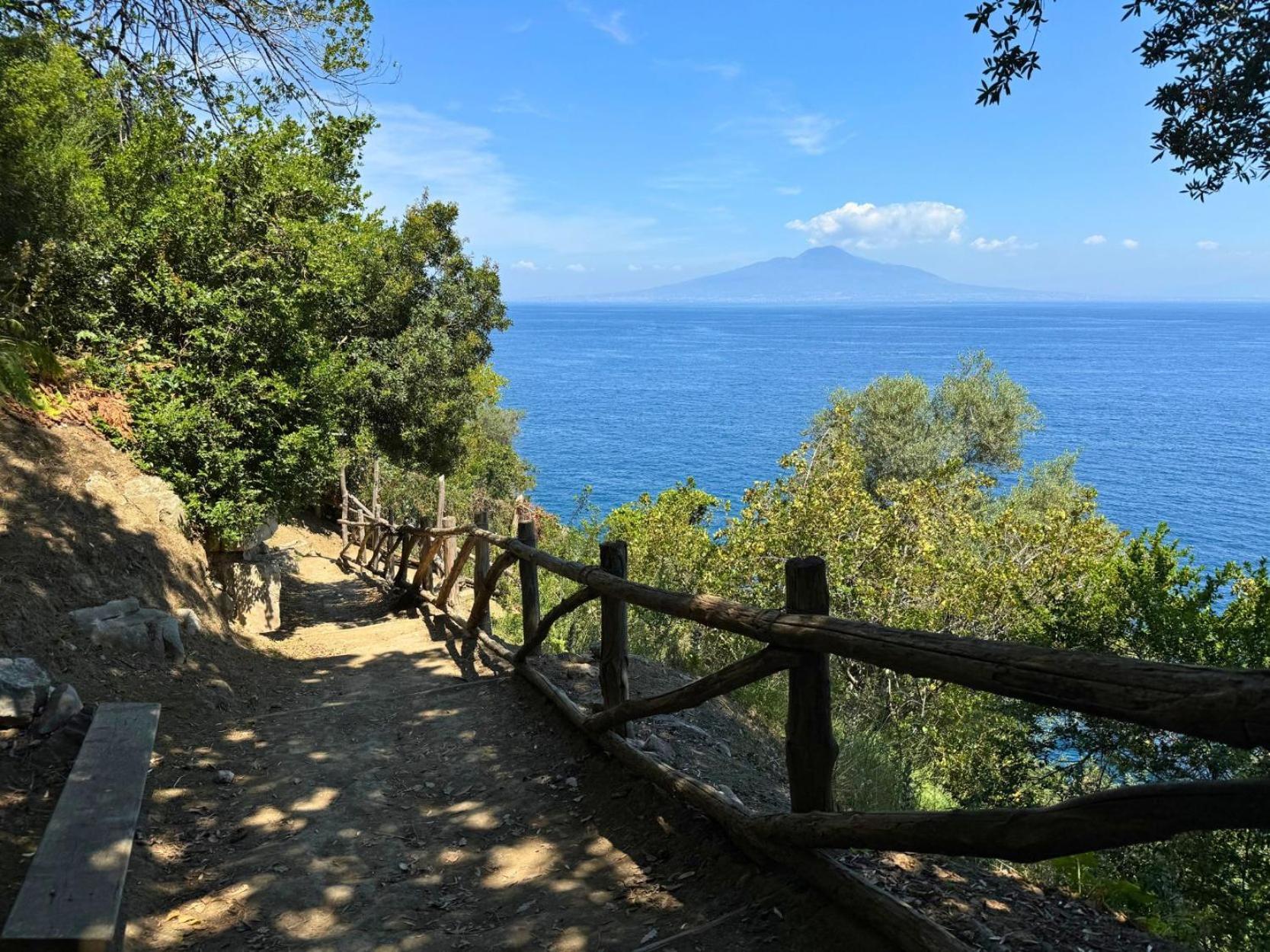 Village Camping Santa Fortunata - Campogaio Sorrento Exteriör bild