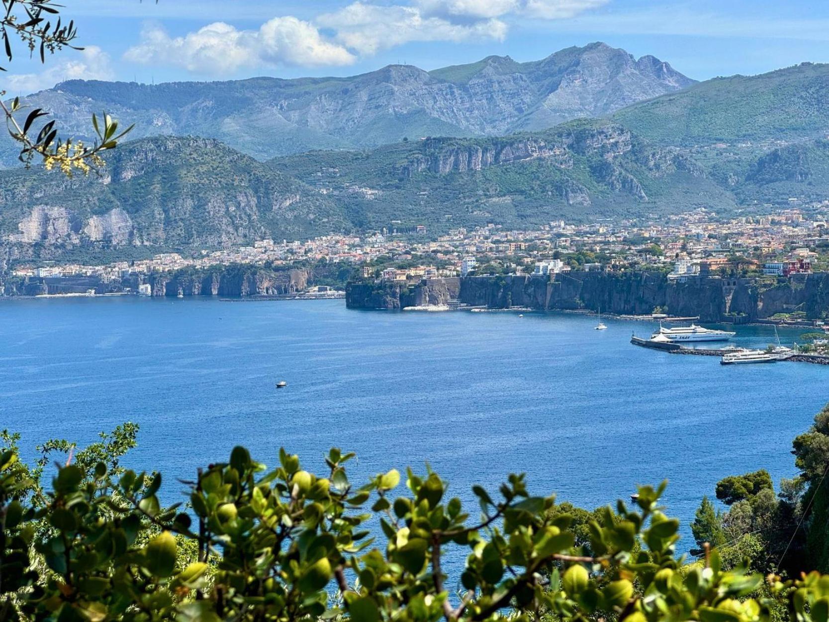 Village Camping Santa Fortunata - Campogaio Sorrento Exteriör bild